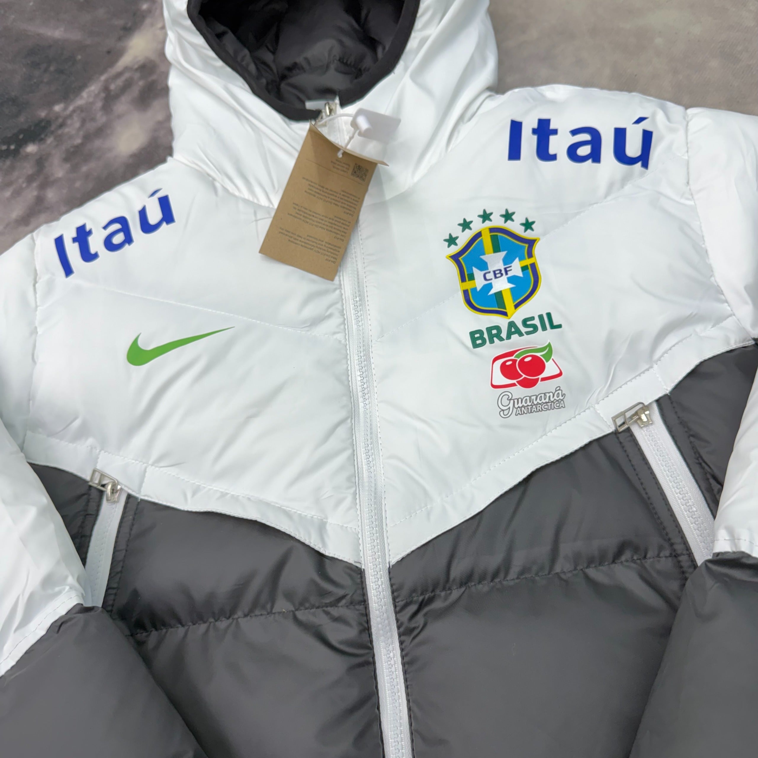 Doudoune Brésil Noir & Blanc – Édition Drip Seleção Dripselecao